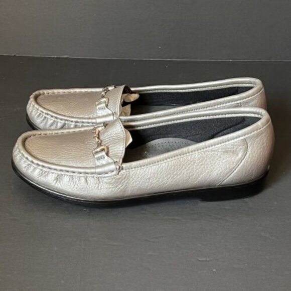 SAS Metro Pewter Silver Leather Slip on Shoes Women 8 S Slim AAA Horse Bit - Picture 5 of 10